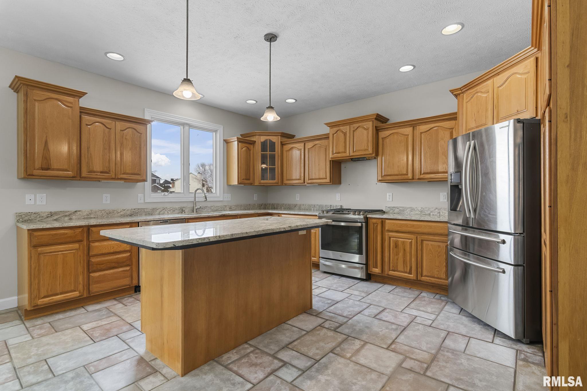 6501 Winterberry Lane Springfield, IL 62712 - Photo 9 of 41