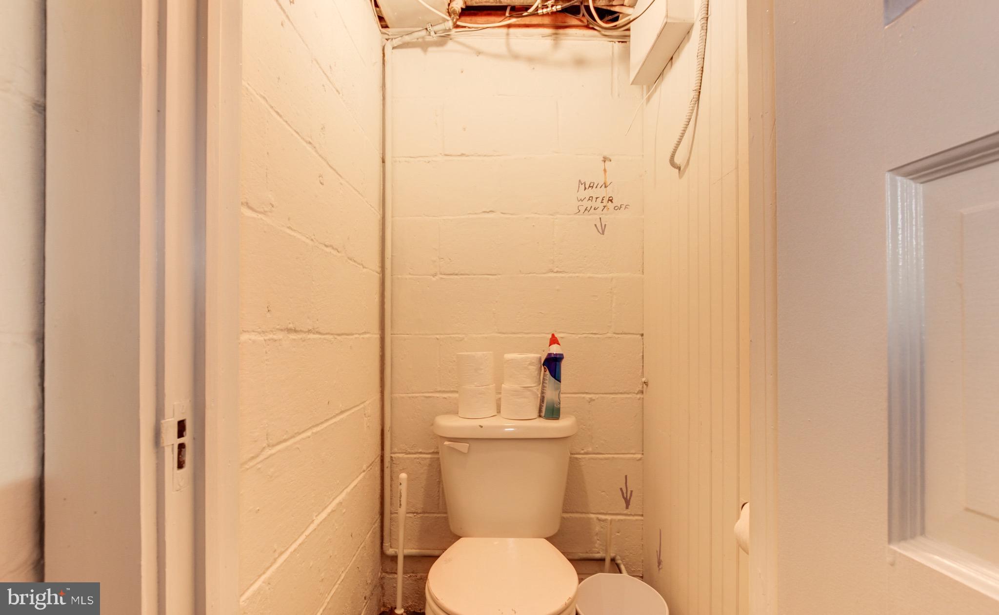 408 Baltimore Road Rockville, MD 20850 - Photo 31 of 55