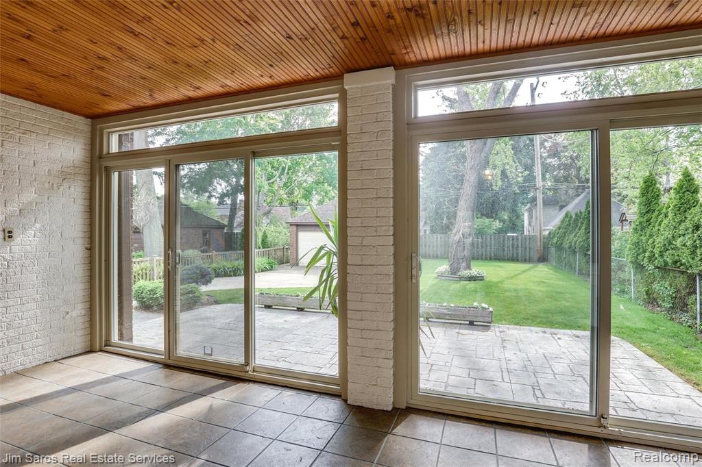 1251 Whittier Road Grosse Pointe Park, MI 48230 - Photo 13 of 33