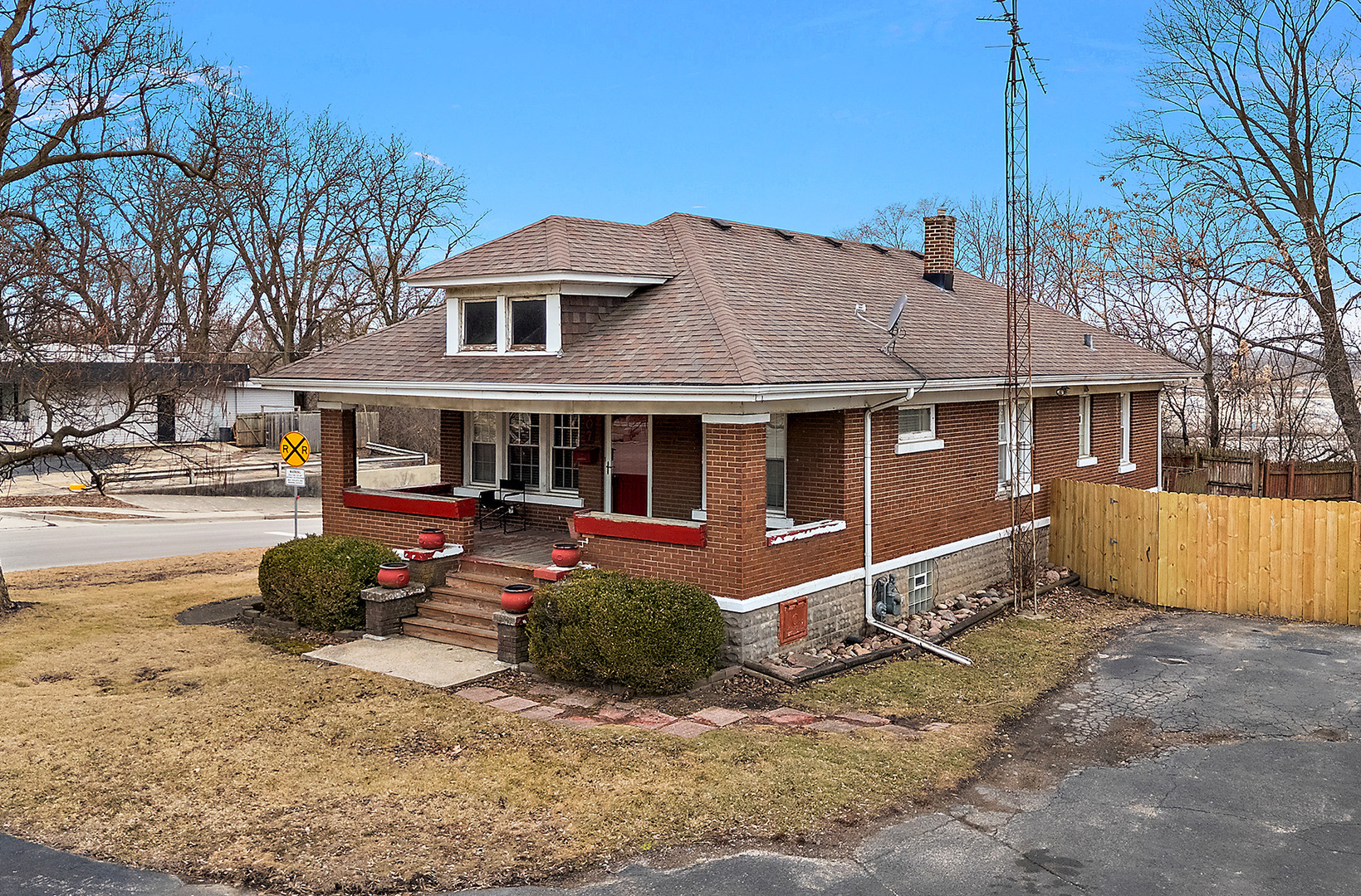 107 South State Street Lockport, IL 60441 - Photo 8 of 34