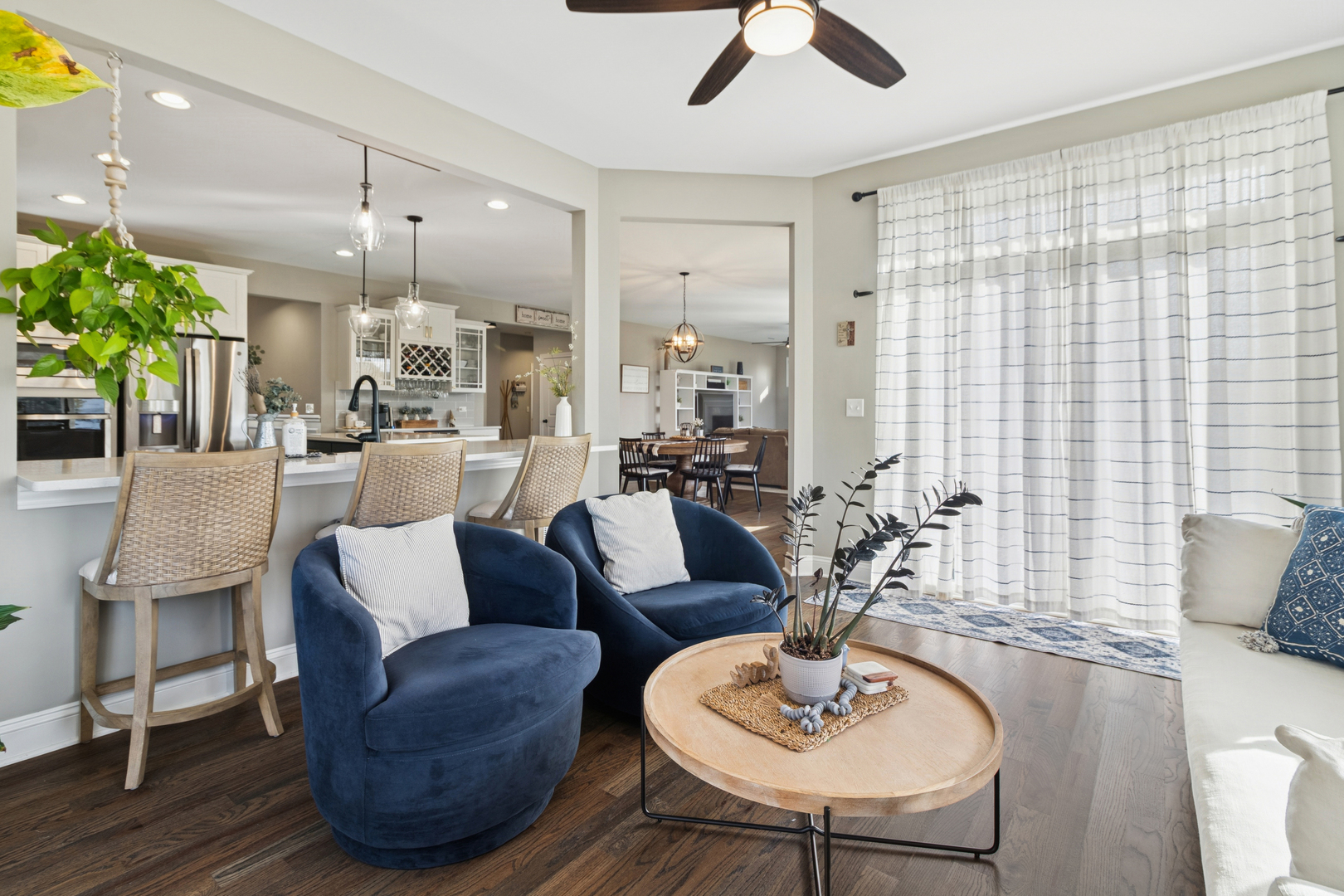 1647 Cobb Street New Lenox, IL 60451 - Photo 12 of 30 a living room with furniture kitchen and a chandelier