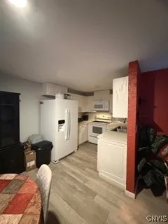 $2,000 | 8416B Bramblebush Circle, Clay, NY 13090