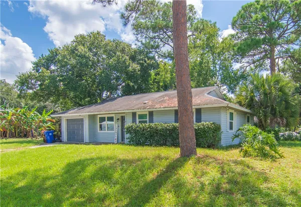 $1,800 | 8775 24th Street, Vero Beach, FL 32966