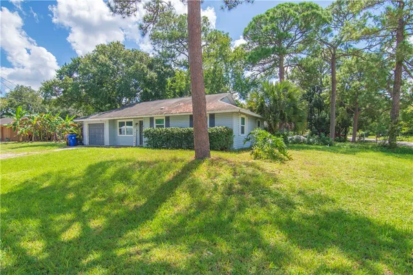 $1,800 | 8775 24th Street, Vero Beach, FL 32966