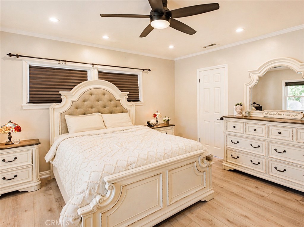 10473 Pico Vista Road Downey, CA 90241 - Photo 21 of 33