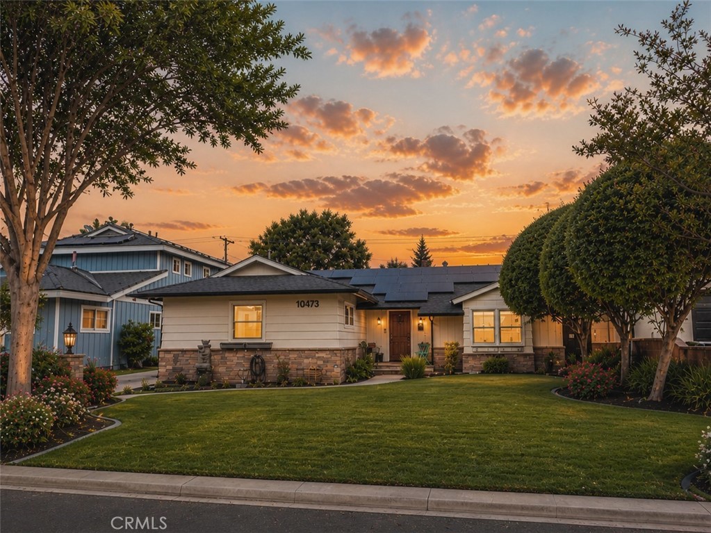 10473 Pico Vista Road Downey, CA 90241 - Photo 4 of 33