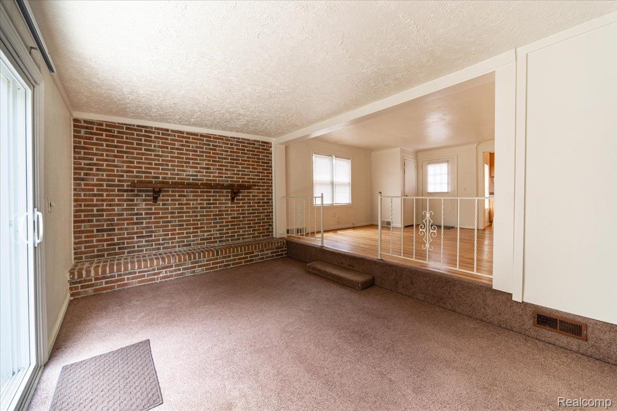 4335 Territorial Road, Unit B Rochester, MI 48306 - Photo 8 of 20 08-8M7A6238-HDR.jpg