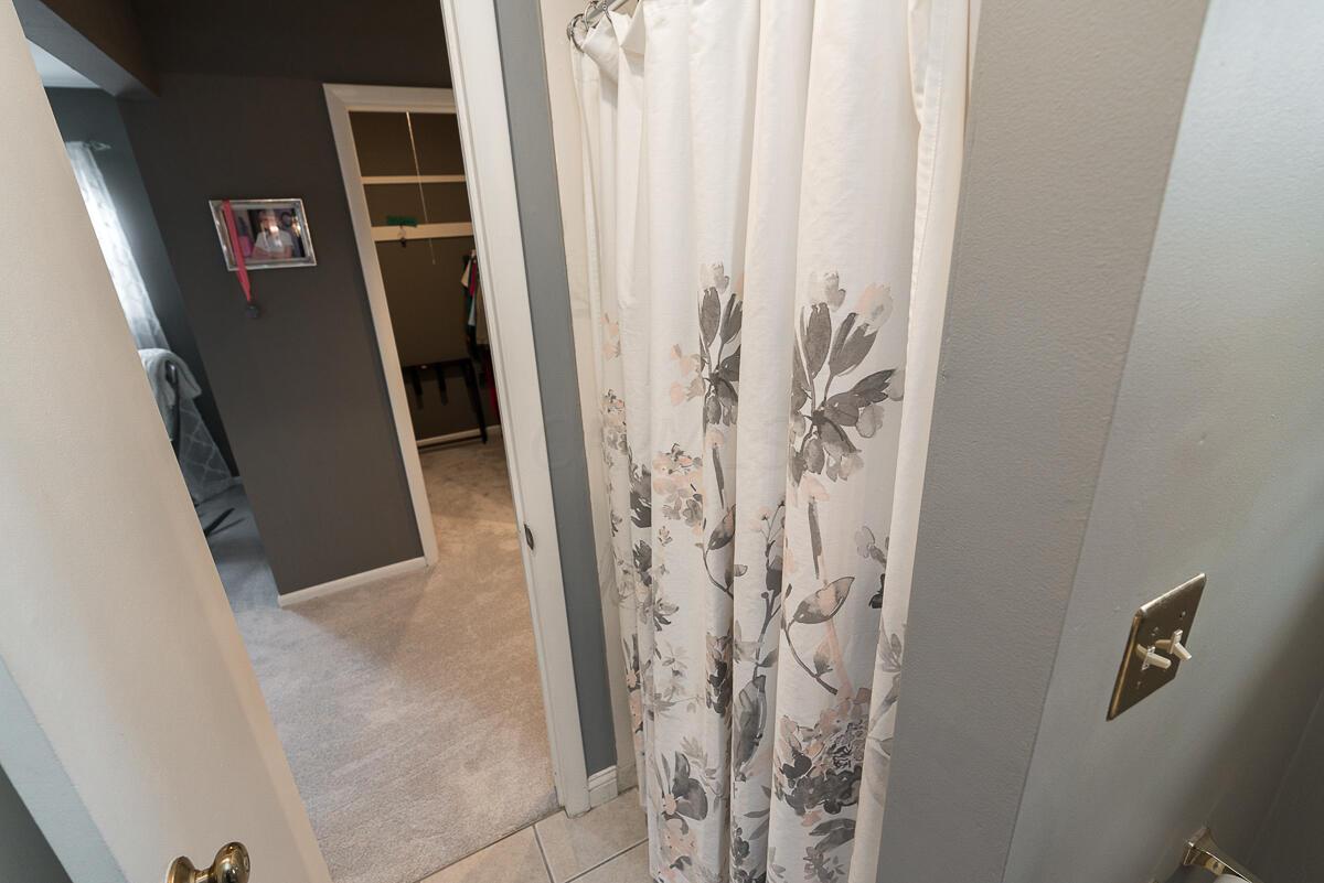 5489 Blue Ash Road Columbus, OH 43229 - Photo 21 of 33 Gallery Image 21