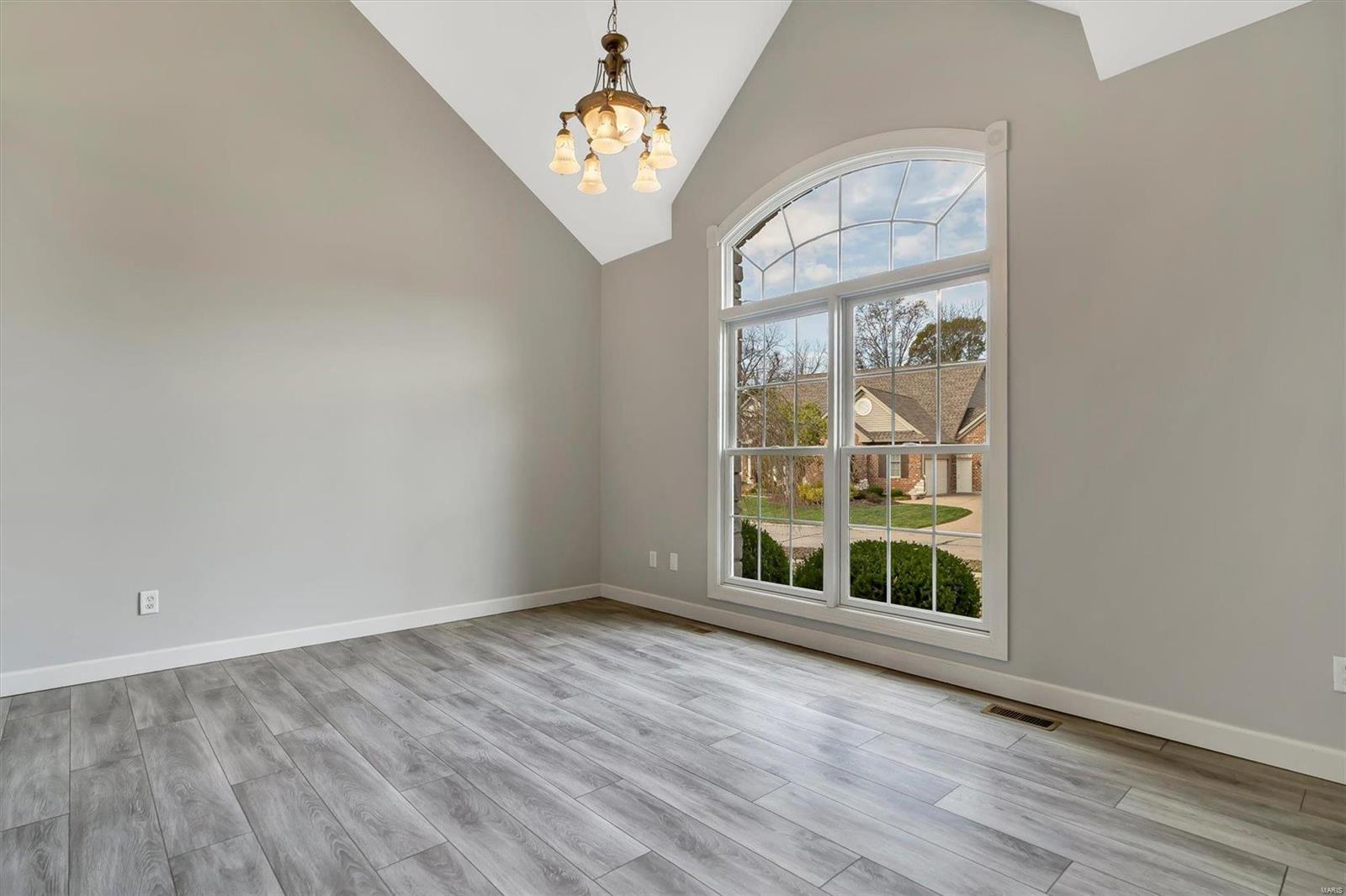 4223 Austin Ridge Drive St. Charles, MO 63304 - Photo 9 of 37