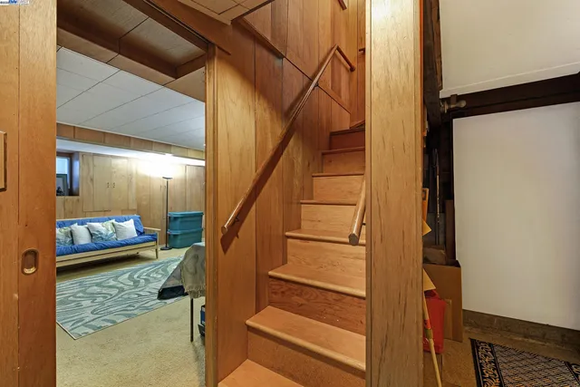 a view of entryway bedroom and hall