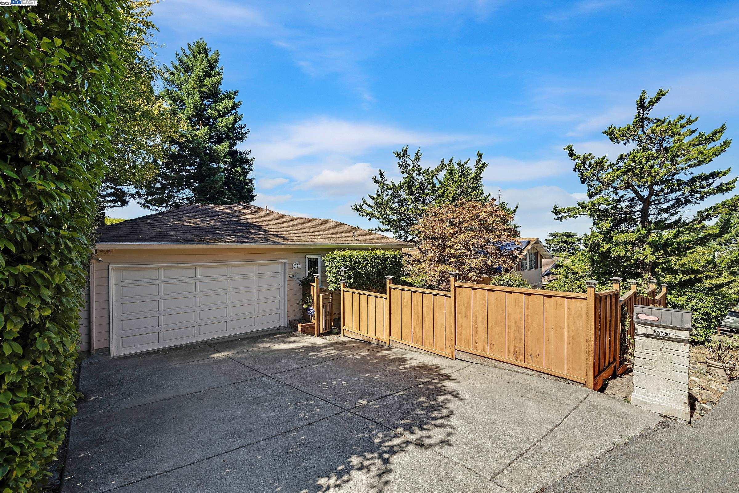 2863 Burton Drive Oakland, CA 94611 - Photo 3 of 34 a view of a garage