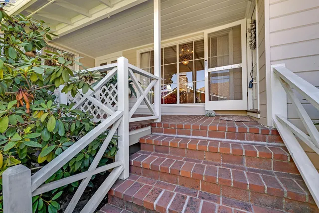 a view of a buildings with entryway