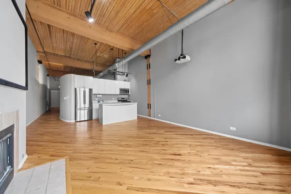 $2,550 | 2654 West Medill Avenue, Unit 208, Chicago, IL 60647