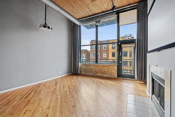 $2,550 | 2654 West Medill Avenue, Unit 208, Chicago, IL 60647