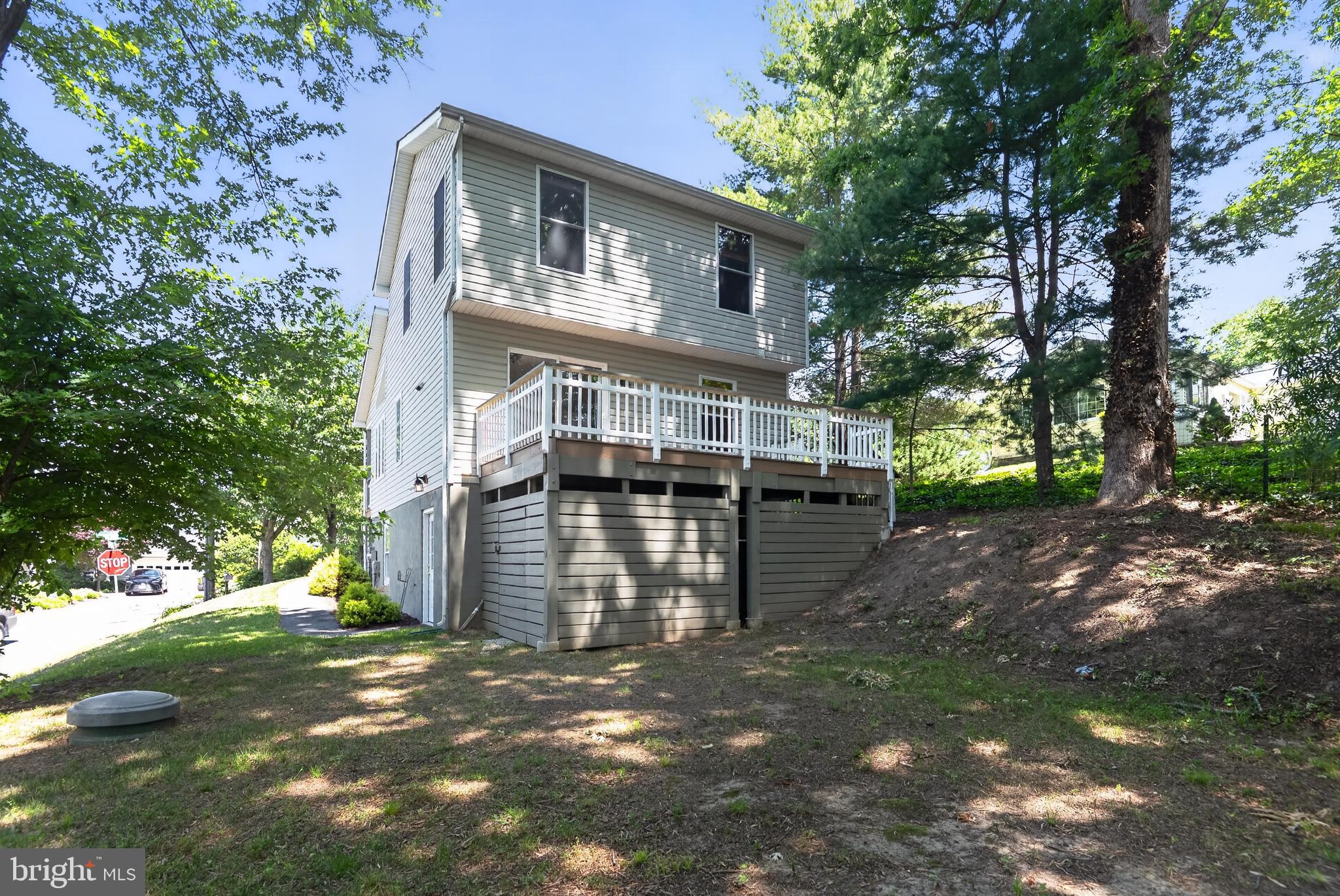607 Overhill Drive Edgewater, MD 21037 - Photo 26 of 27 Rear