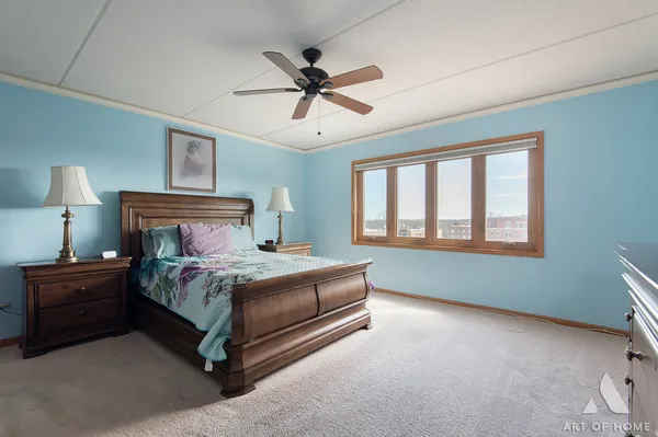 $325,000 | 650 South River Road, Unit 701, Des Plaines, IL 60016