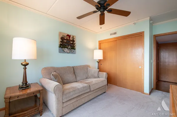 $325,000 | 650 South River Road, Unit 701, Des Plaines, IL 60016