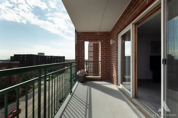 $325,000 | 650 South River Road, Unit 701, Des Plaines, IL 60016