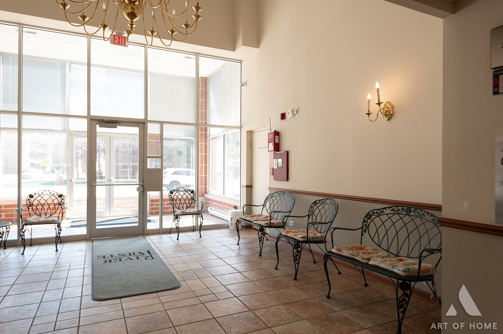 650 South River Road, Unit 701 Des Plaines, IL 60016 - Photo 3 of 34