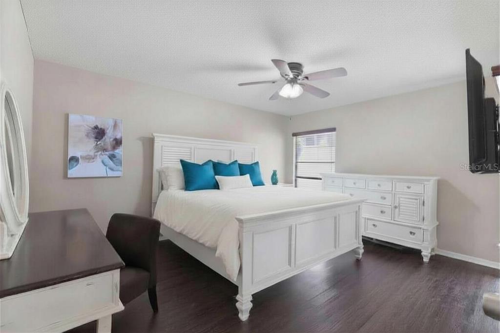 2074 Sunset Point Road, Unit 137 Clearwater, FL 33765 - Photo 16 of 34