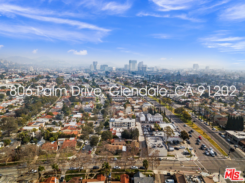806 Palm Drive Glendale, CA 91202 - Photo 29 of 29 an aerial view of a city
