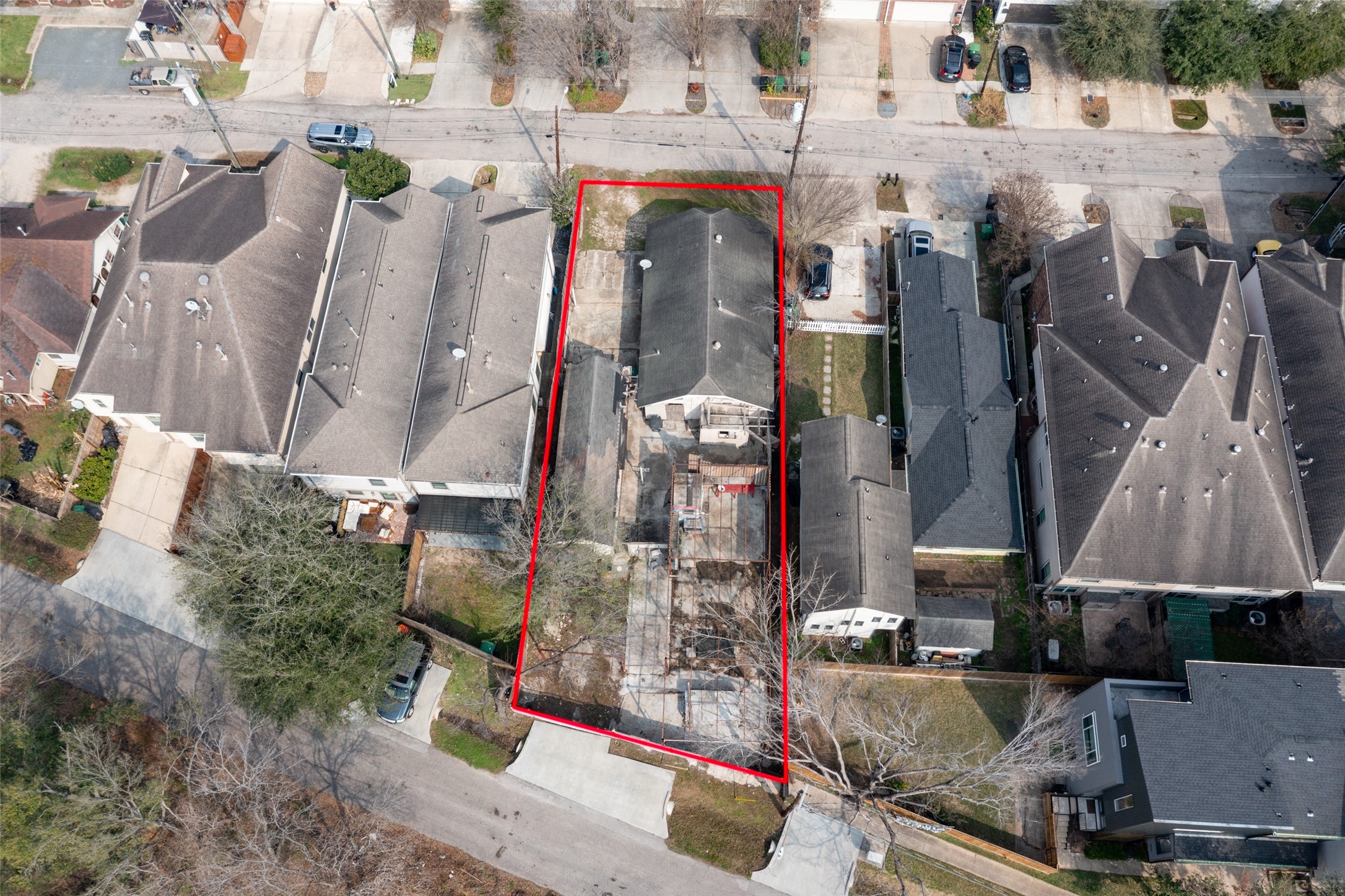 5229 Eigel Street Houston, TX 77007 - Photo 5 of 19 a view of multiple house