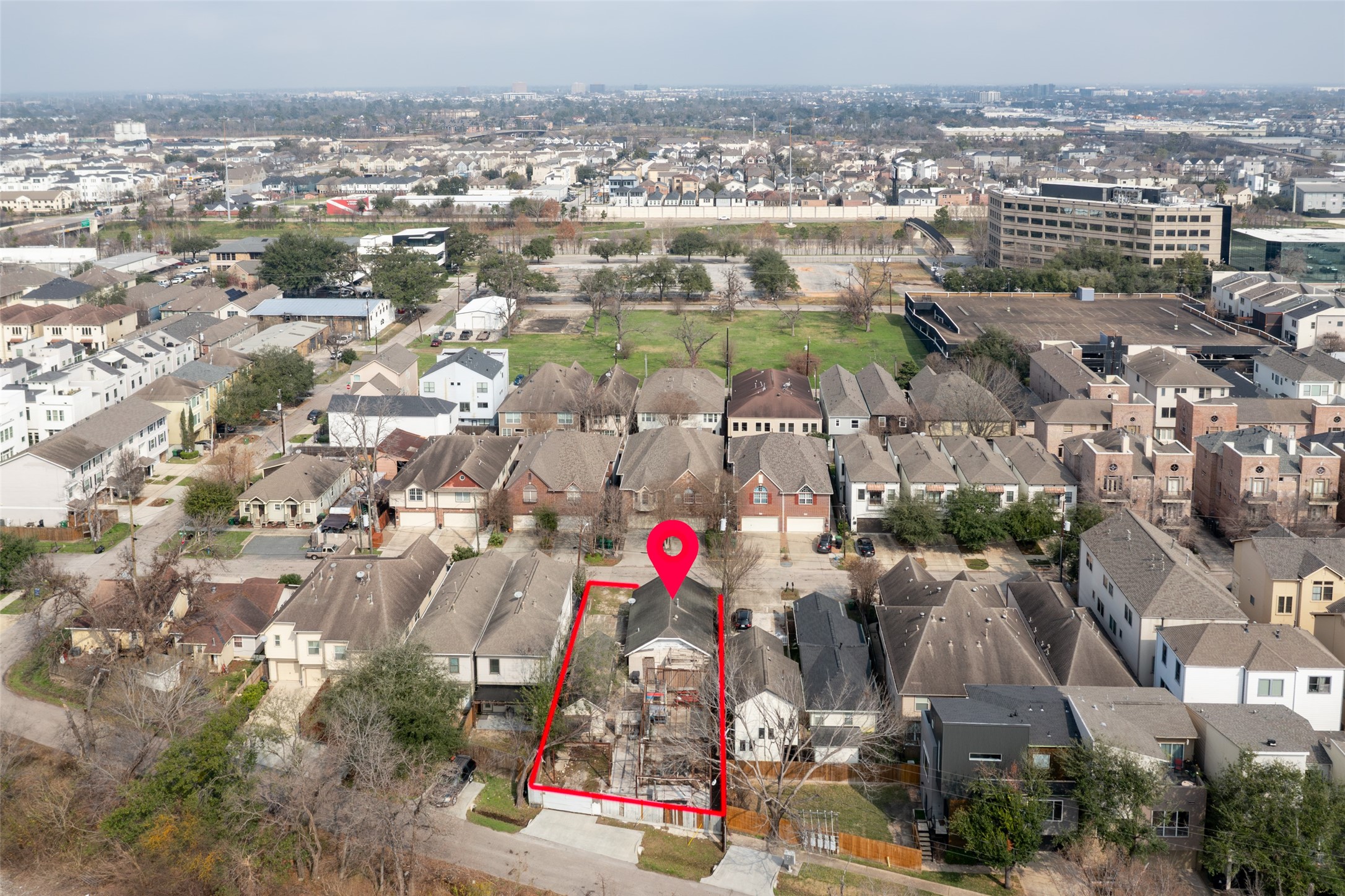 5229 Eigel Street Houston, TX 77007 - Photo 6 of 19 a view of city