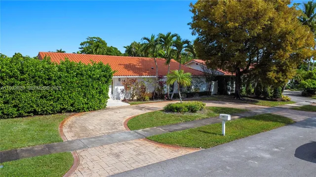 $7,700 | 2101 Northeast 211th Terrace, Miami, FL 33179