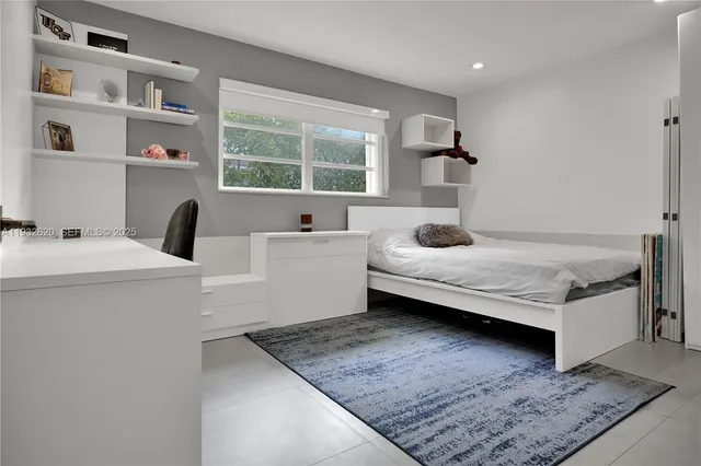 $7,700 | 2101 Northeast 211th Terrace, Miami, FL 33179