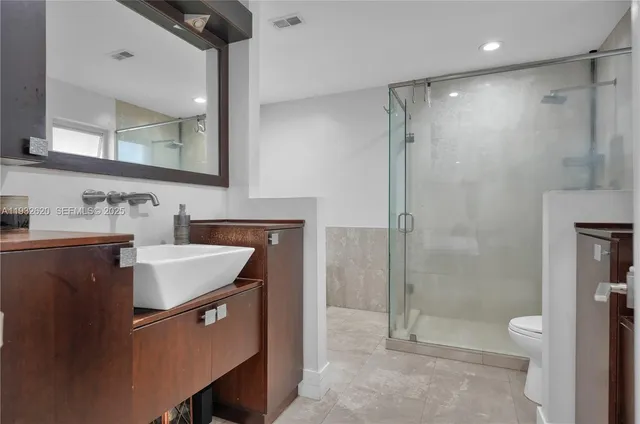 $7,700 | 2101 Northeast 211th Terrace, Miami, FL 33179