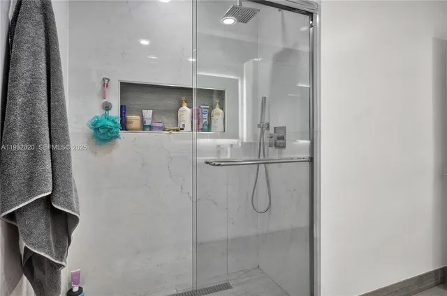 $7,700 | 2101 Northeast 211th Terrace, Miami, FL 33179