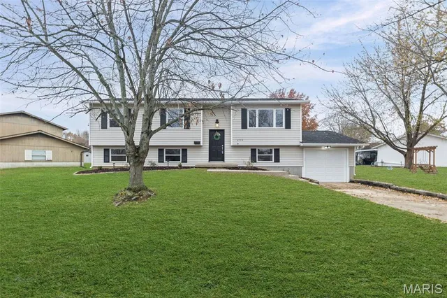 $235,000 | 4714 Snow White Terrace, Alton, IL 62002