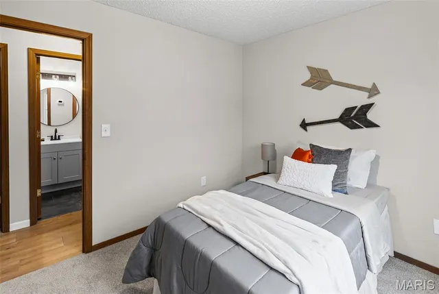 $235,000 | 4714 Snow White Terrace, Alton, IL 62002