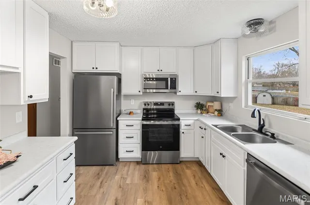 $235,000 | 4714 Snow White Terrace, Alton, IL 62002