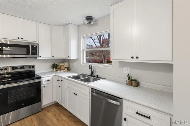 $235,000 | 4714 Snow White Terrace, Alton, IL 62002