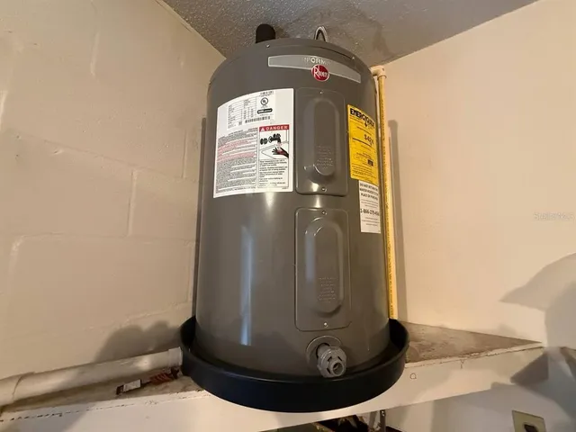 $295,000 | 4350 Merchant Avenue, Spring Hill, FL 34608