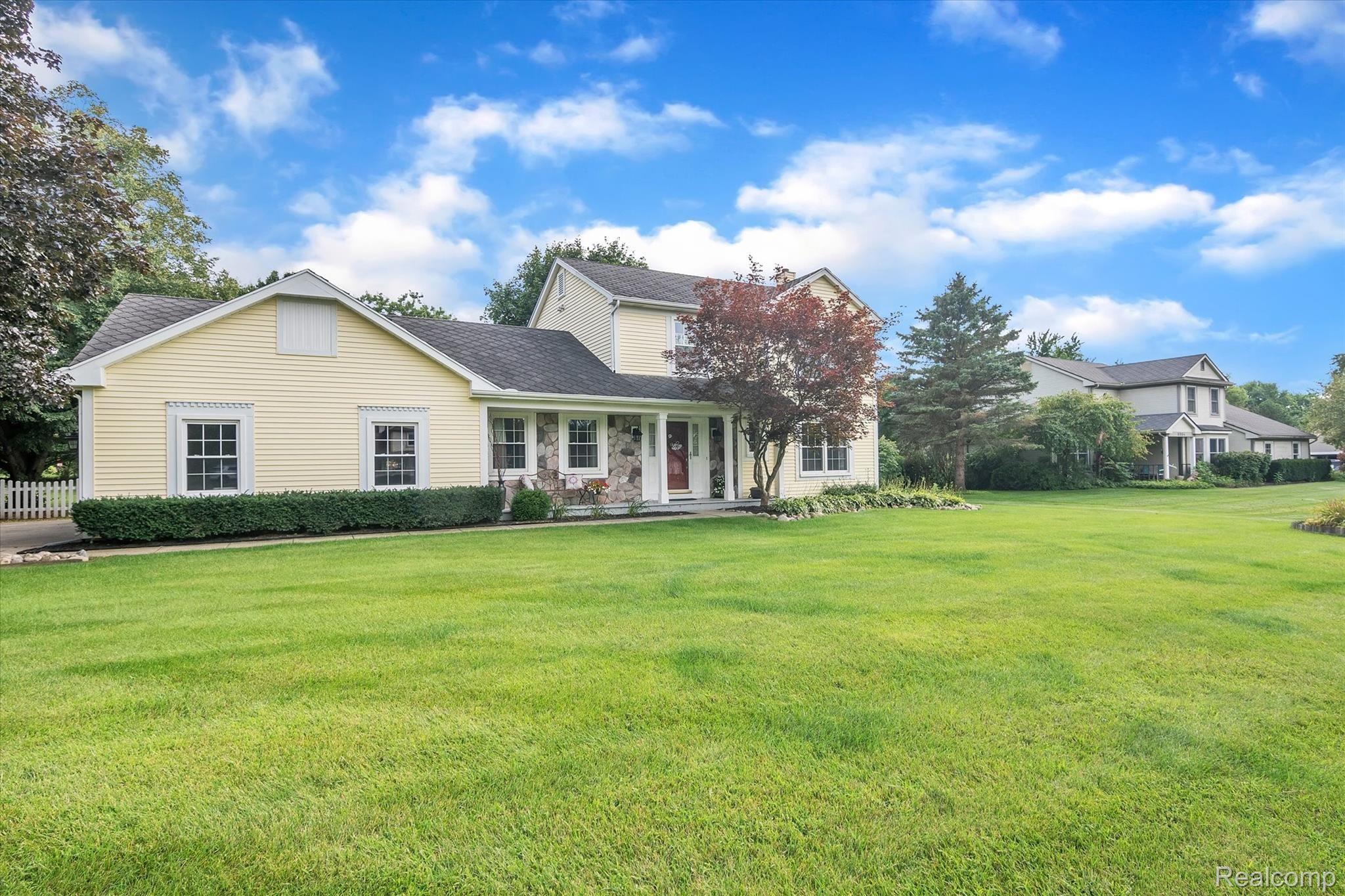 8990 McColl Road Brighton, MI 48116 - Photo 3 of 49 03-8990-McColl-Rd-WindowStill-Real-Estate-Photography-3.jpg