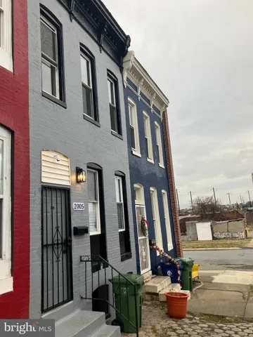 $1,350 | 2005 East Hoffman Street, Baltimore, MD 21213