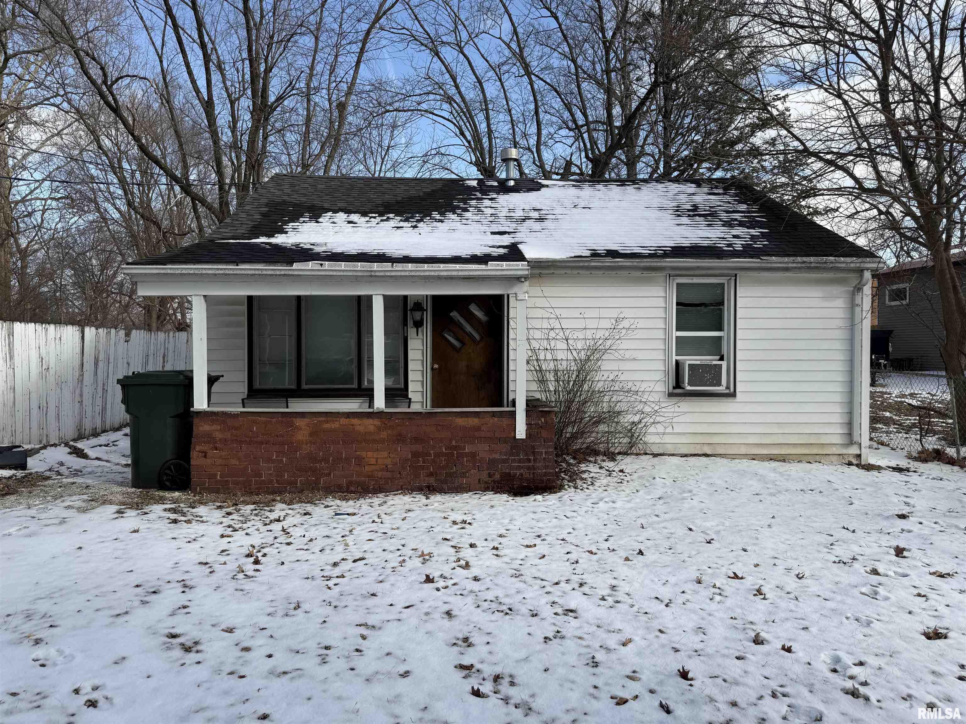 114 Ritchie Street East Peoria, IL 61611 - Photo 1 of 4 Gallery Image 1