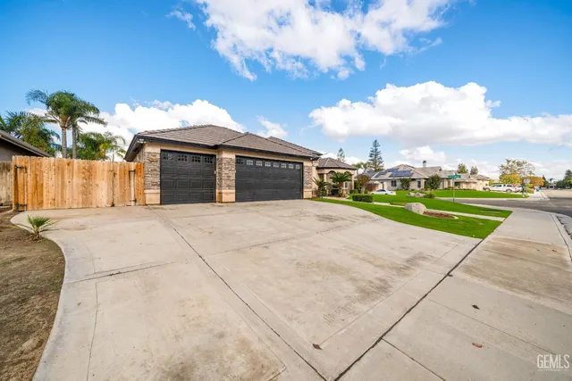 $609,999 | Undisclosed Address, Bakersfield, CA 93314