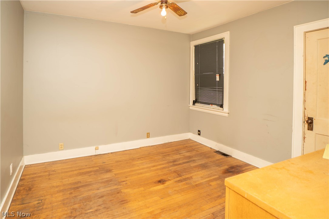 522 Massillon Road Akron, OH 44306 - Photo 13 of 27 Bedroom 1