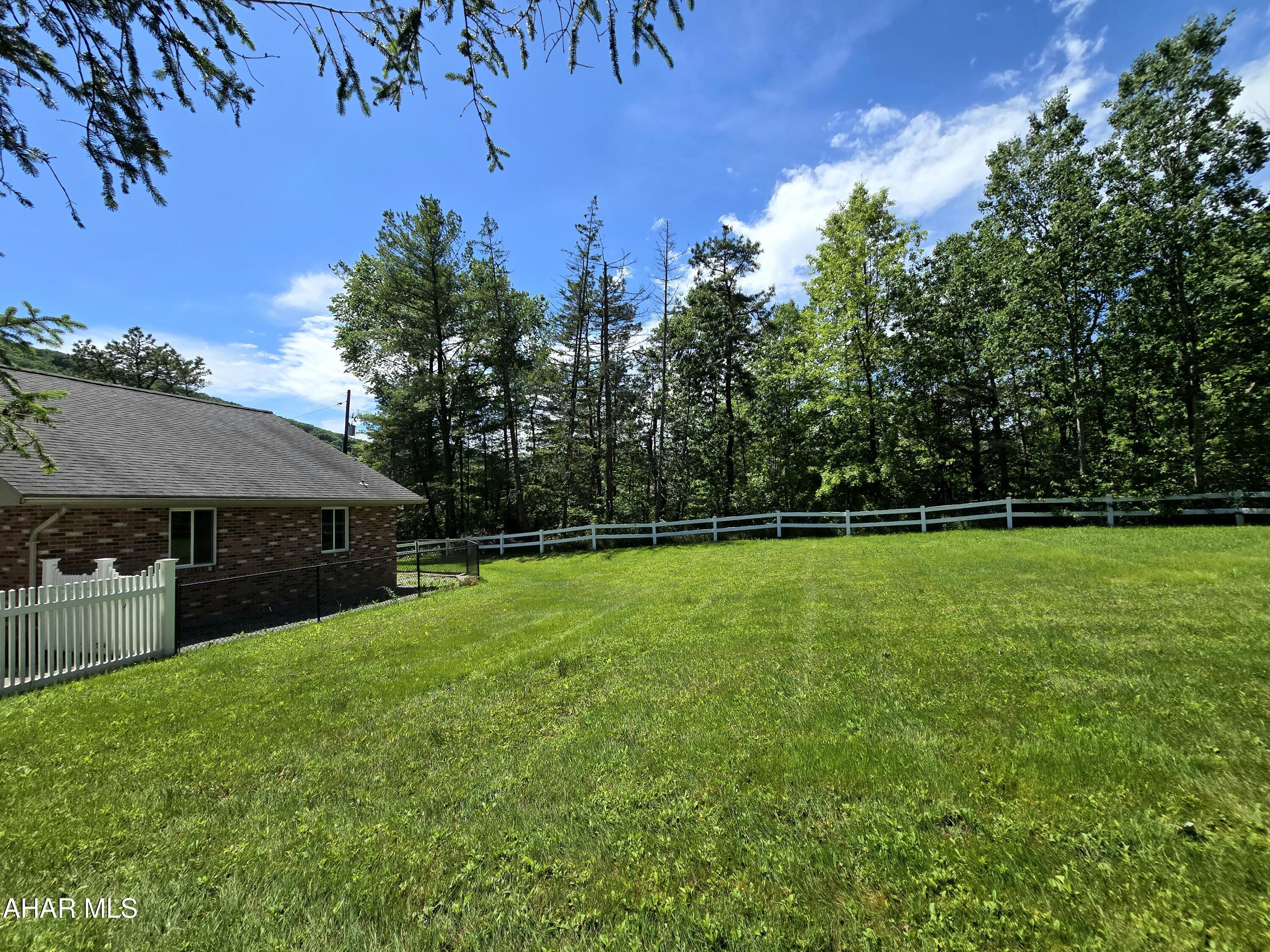1410 Foot Of Ten Road Duncansville, PA 16635 - Photo 4 of 32