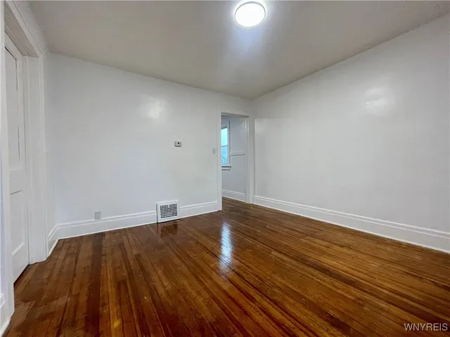 $1,100 | 434 23rd Street, Niagara Falls, NY 14303