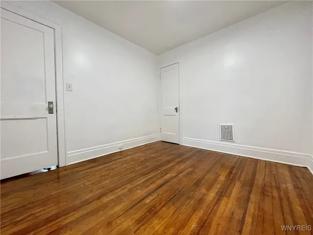 $1,100 | 434 23rd Street, Niagara Falls, NY 14303