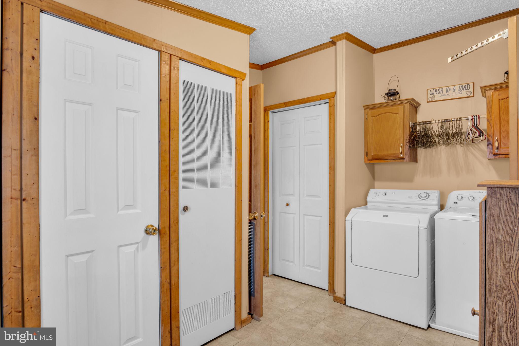 21 Butler Lane Newville, PA 17241 - Photo 26 of 56 a utility room with dryer and washer