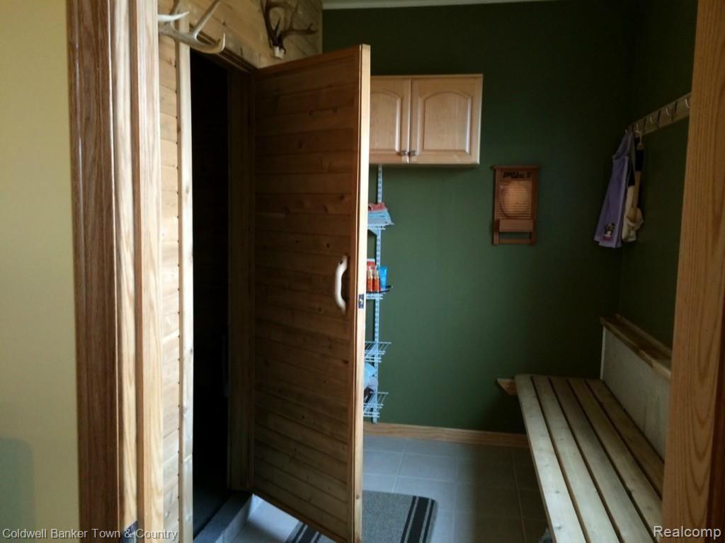 2832 Fisher Road Howell, MI 48855 - Photo 33 of 37 Dressing Room to Sauna