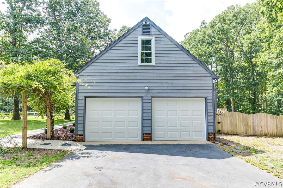 14521 Happy Hill Road Chester, VA 23831 - Photo 6 of 45 Gallery Image 6