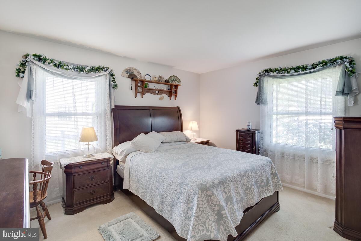 215 Brent Road Waldorf, MD 20602 - Photo 20 of 35 Main level bedroom 2