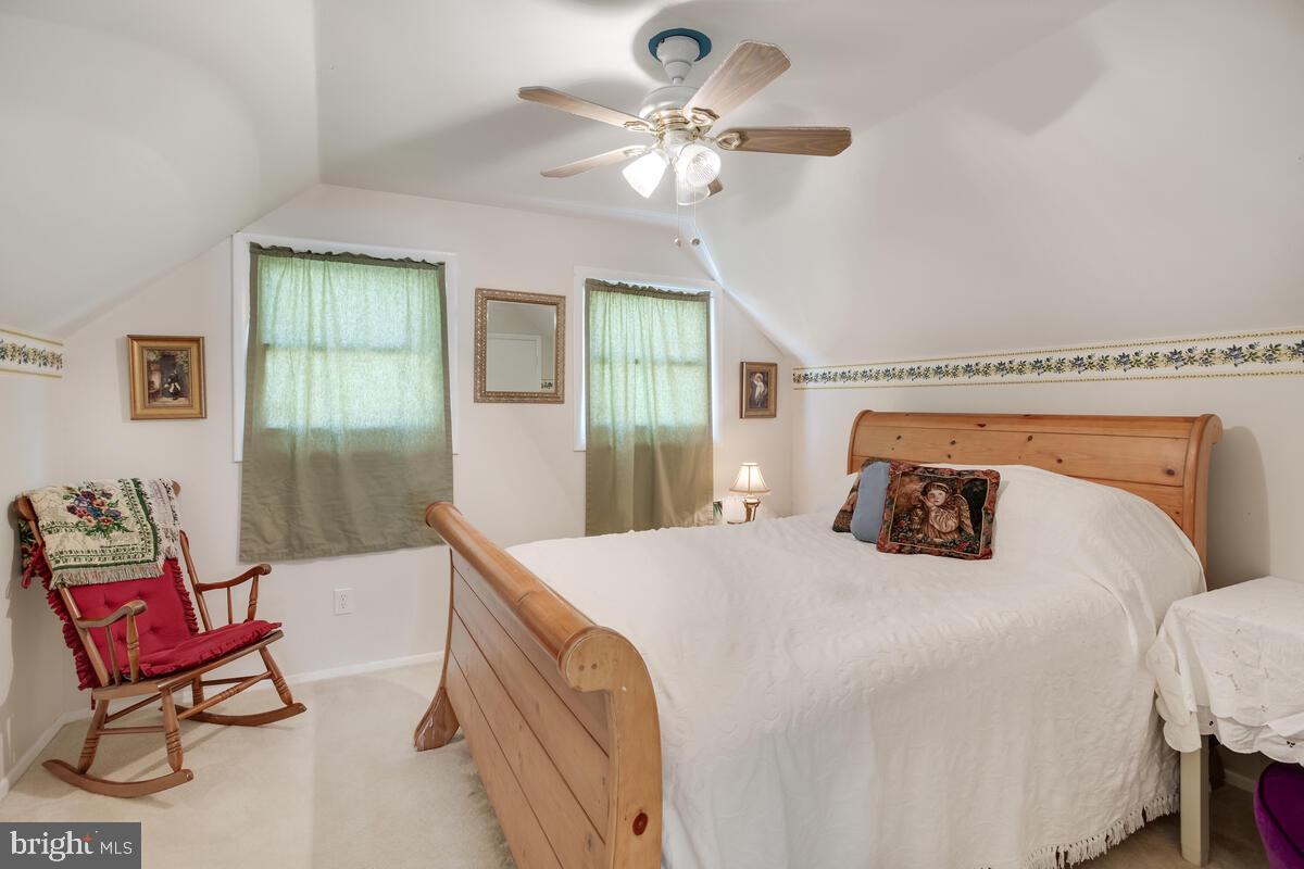 215 Brent Road Waldorf, MD 20602 - Photo 27 of 35 Upper Level Bedroom 2