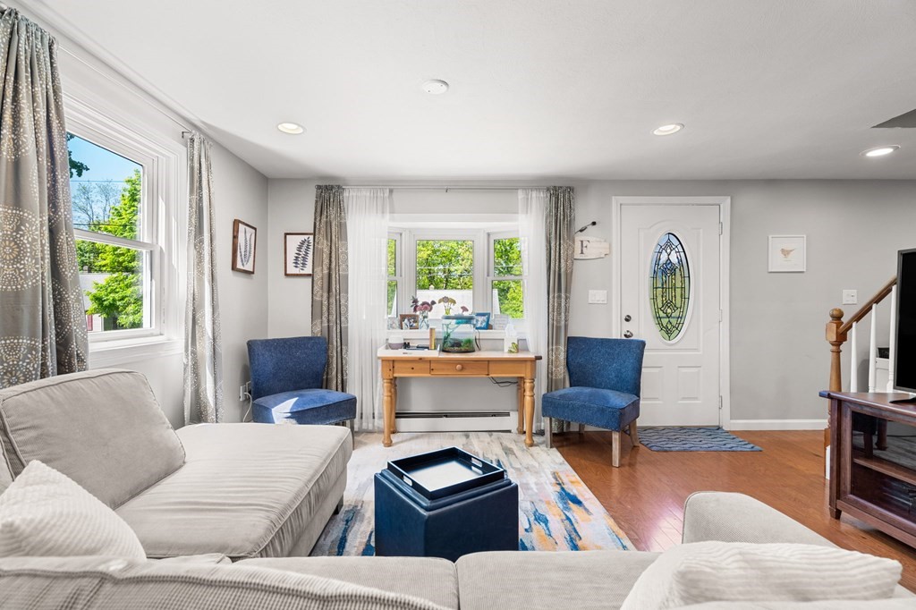 32 Fox Hill Road Billerica, MA 01821 - Photo 12 of 40